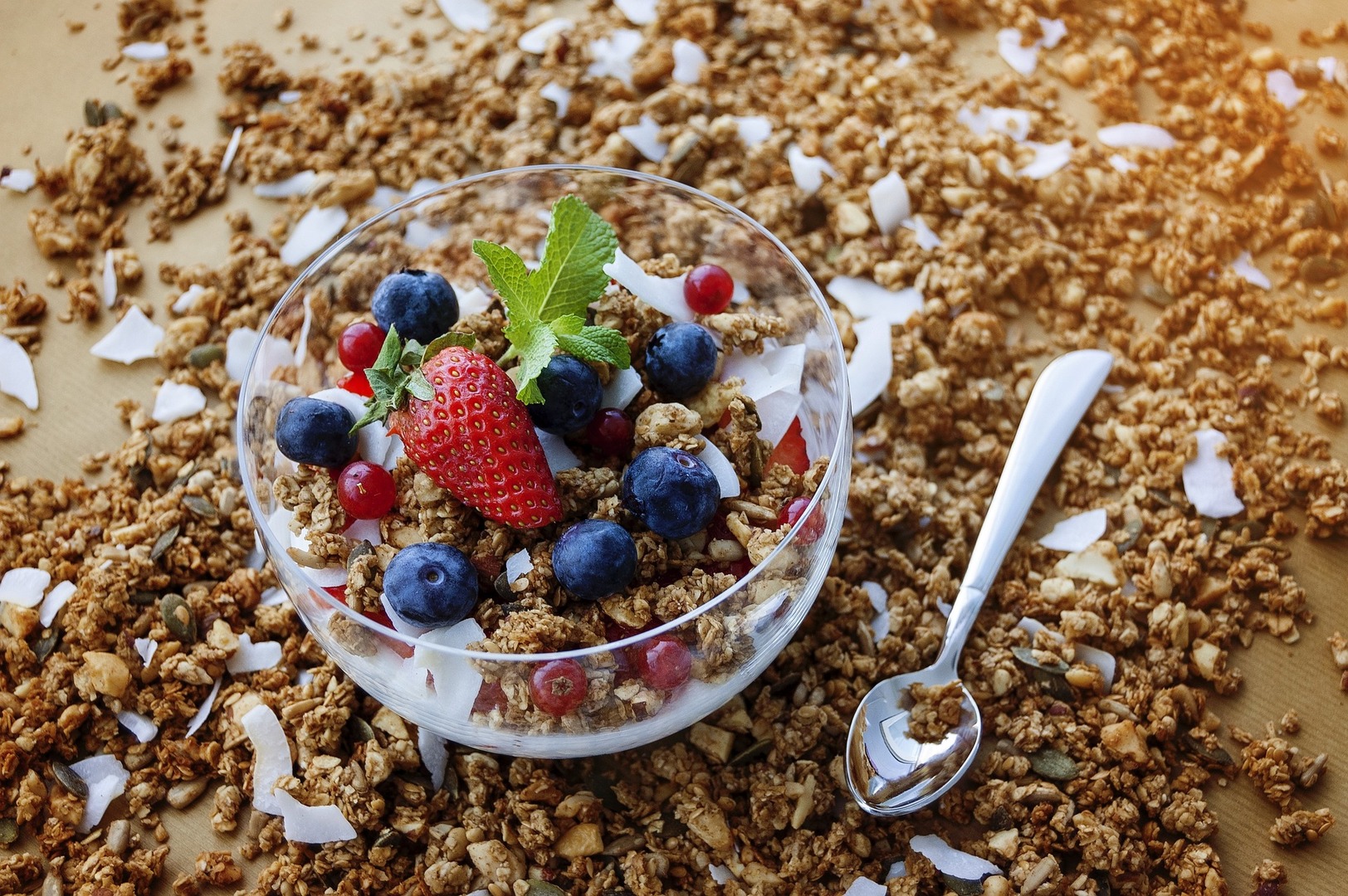 Rezept für selbstgemachte Granola.