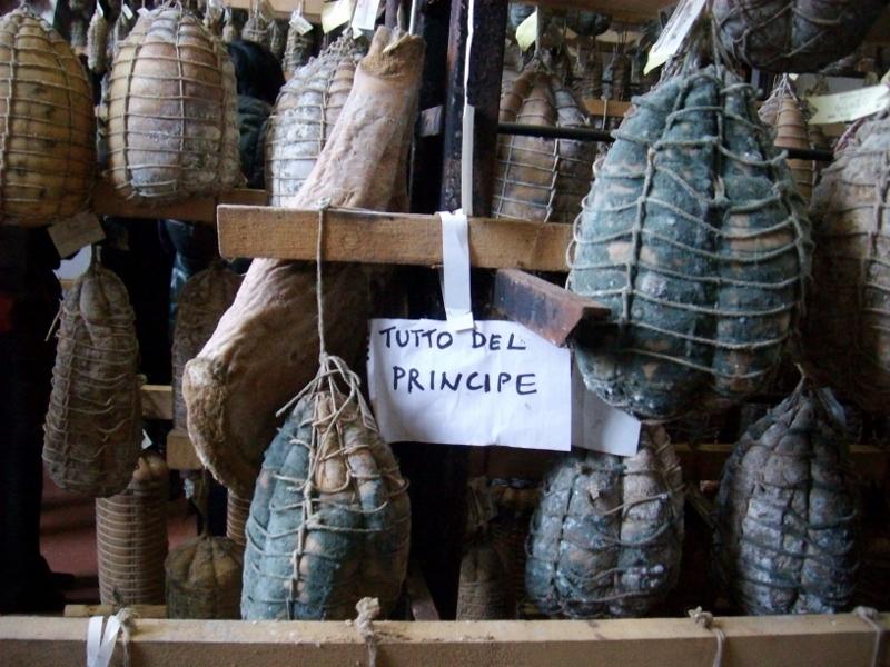 culatello12028800x60029.jpg Ein „Ärschchen“ für Feinschmecker
