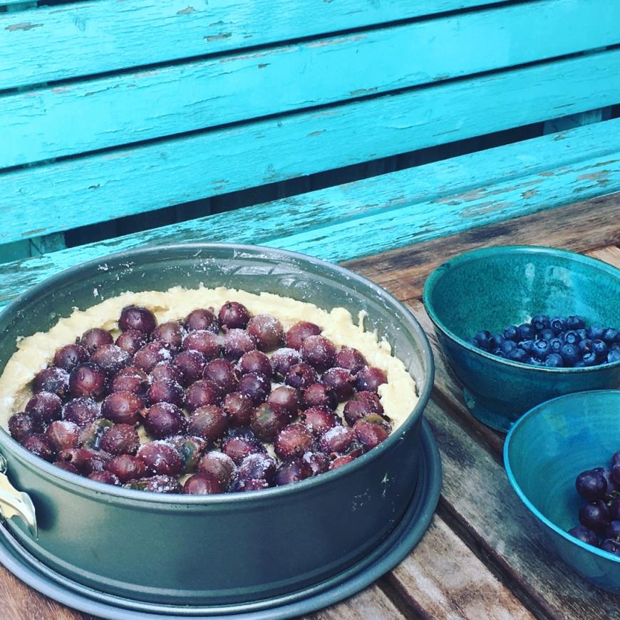 KUCHEN & STACHELBEERE