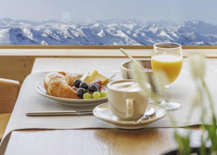 Geniessertipp Frühstück Bergliebhaber Säntisgipfel 