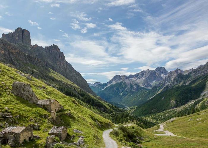 Wanderurlaub Piemont: Locanda Mistral mit gemütlichen Zimmern, schmackhafter Küche & Sauna.