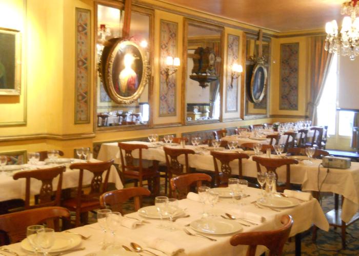 Kulinarisch gut und günstige Reise in Paris