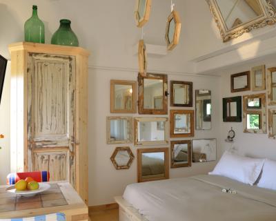 Spiegel Zimmer in Castello di Granarola in den Marken