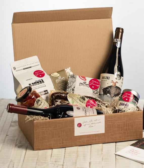 Geschenkkorb mit ungarischen Spezialitäten 