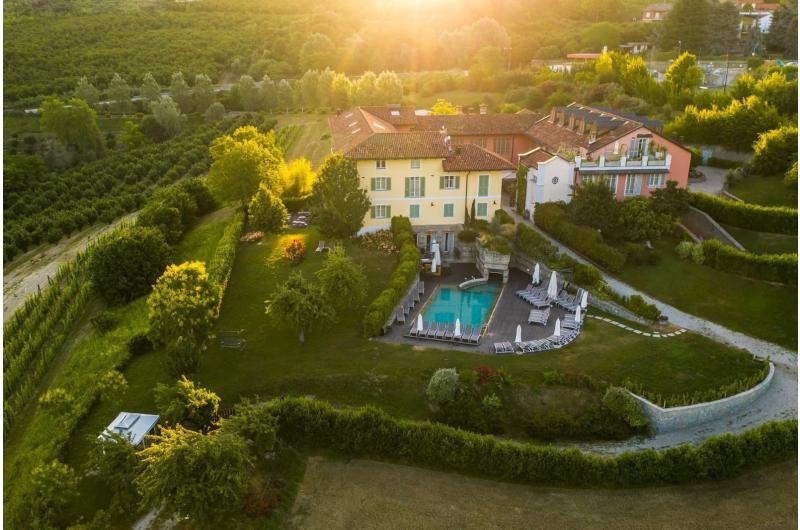 Ein Boutiquehotel inmitten der Langhe im Piemont. Panoramablicke und Gourmetrestaurant garantiert.