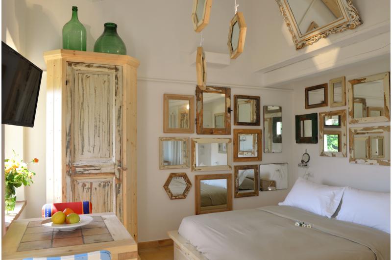 Spiegel Zimmer in Castello di Granarola in den Marken