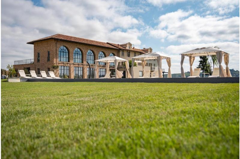 Wellness und Genuss im Piemonturlaub beim Winzer im Monferrato: Monvì Relais mit Spa