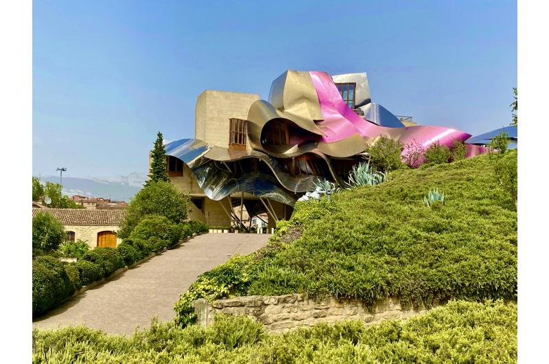 Weinreise Rioja. Besuch der Kellerei Marques de Riscal.