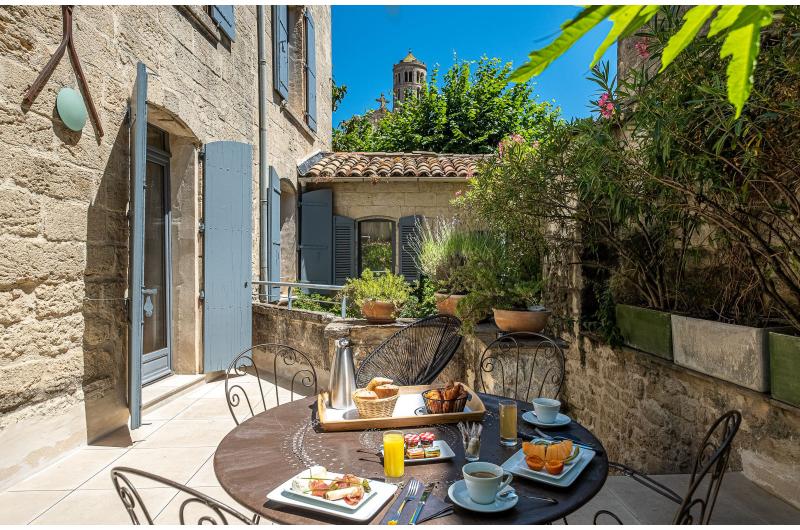 Romantischer Urlaub Nimes