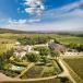 Urlaub im Rhônetal im edlen Château Gigognan: Wein und Kultur zwischen Châteauneuf-du-Pape und Avignon